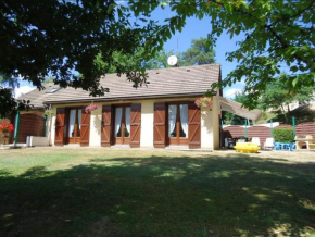 Maison de 2 chambres avec jardin clos et wifi a Marcillac la Croisille